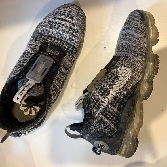 Air VaporMax 2020 sneakers US 6 - Picture 2 of 2